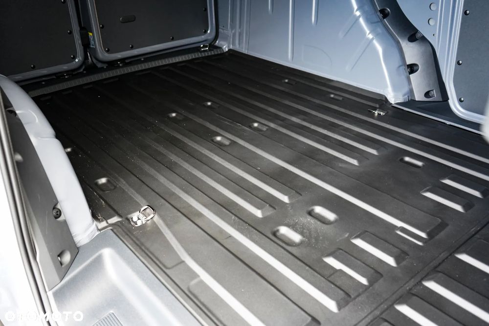 Volkswagen Caddy Cargo - 18