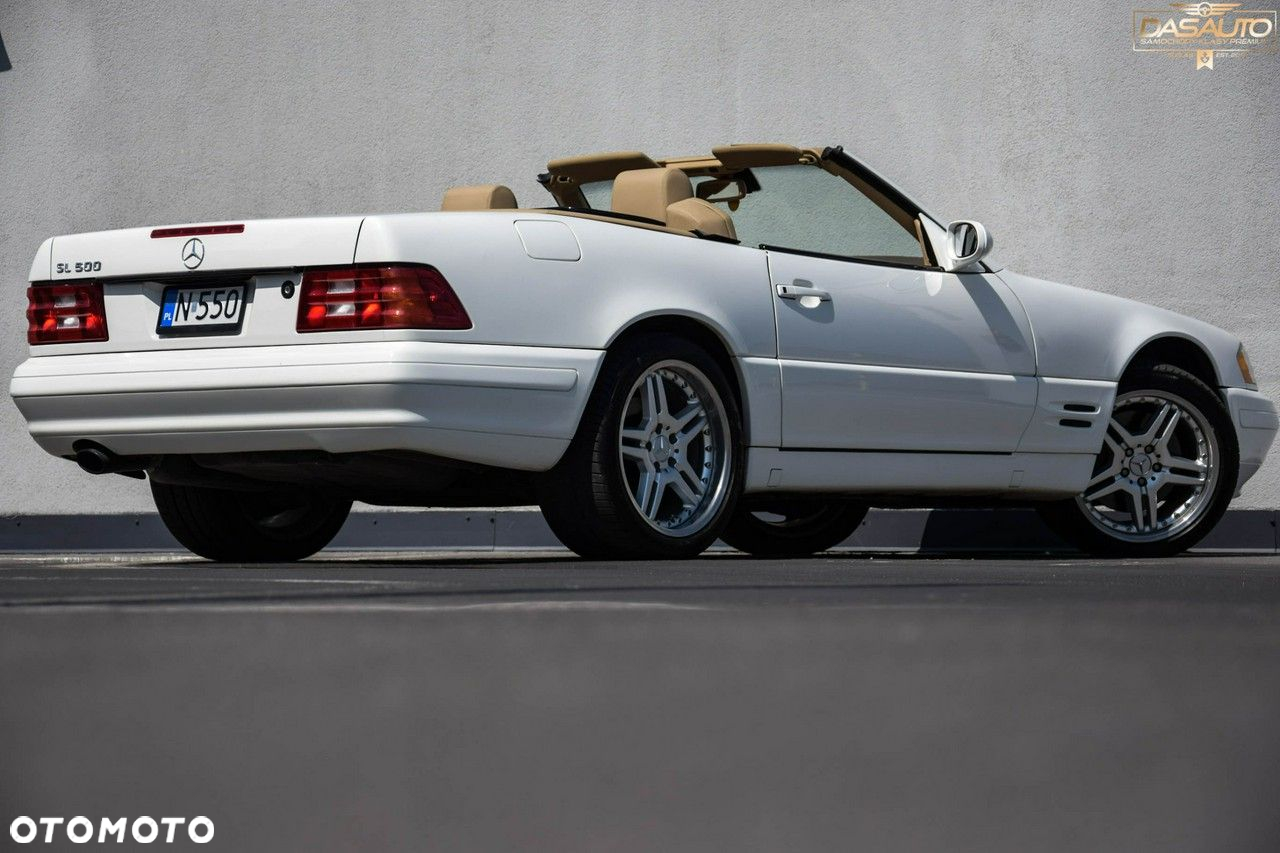 Mercedes-Benz SL - 17