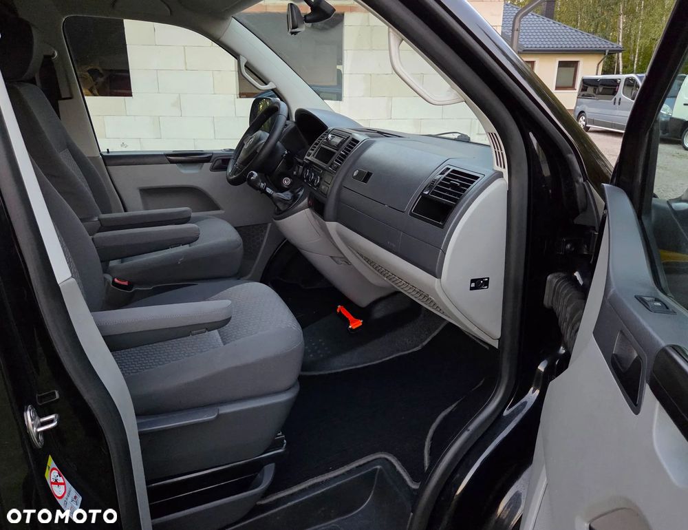 Volkswagen Transporter T5 - 23