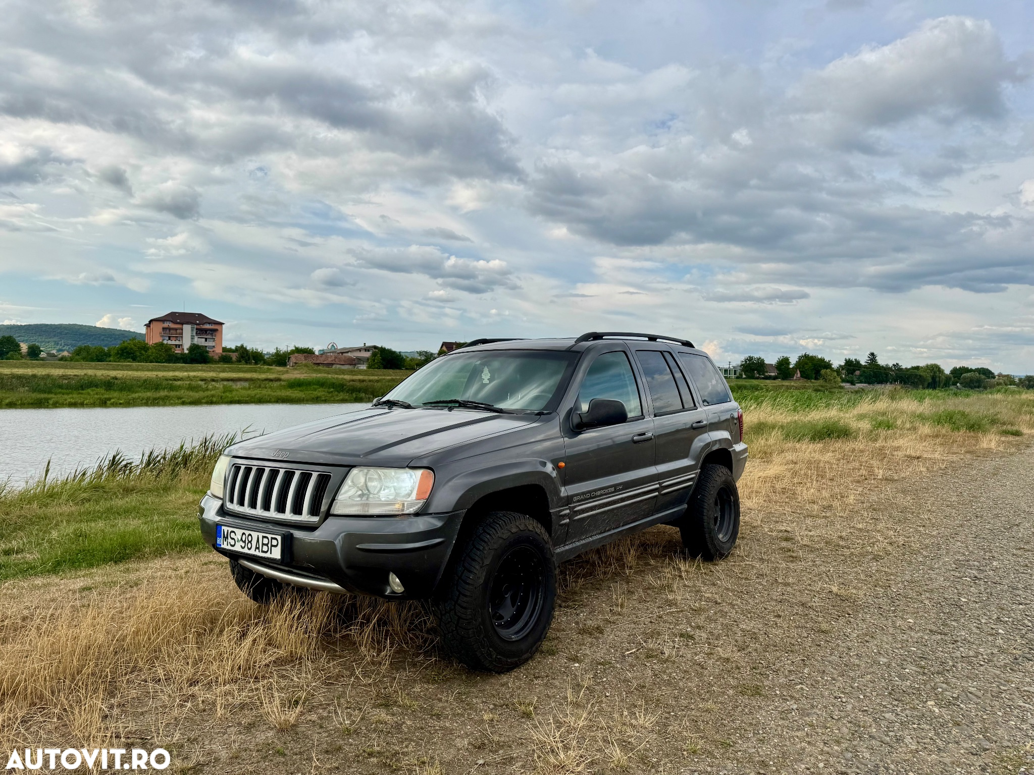 Jeep Grand Cherokee - 2
