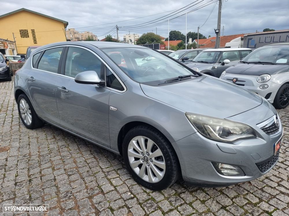 Opel Astra 2.0 CDTi Cosmo - 2