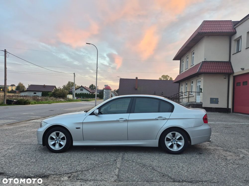 BMW Seria 3 318i - 10