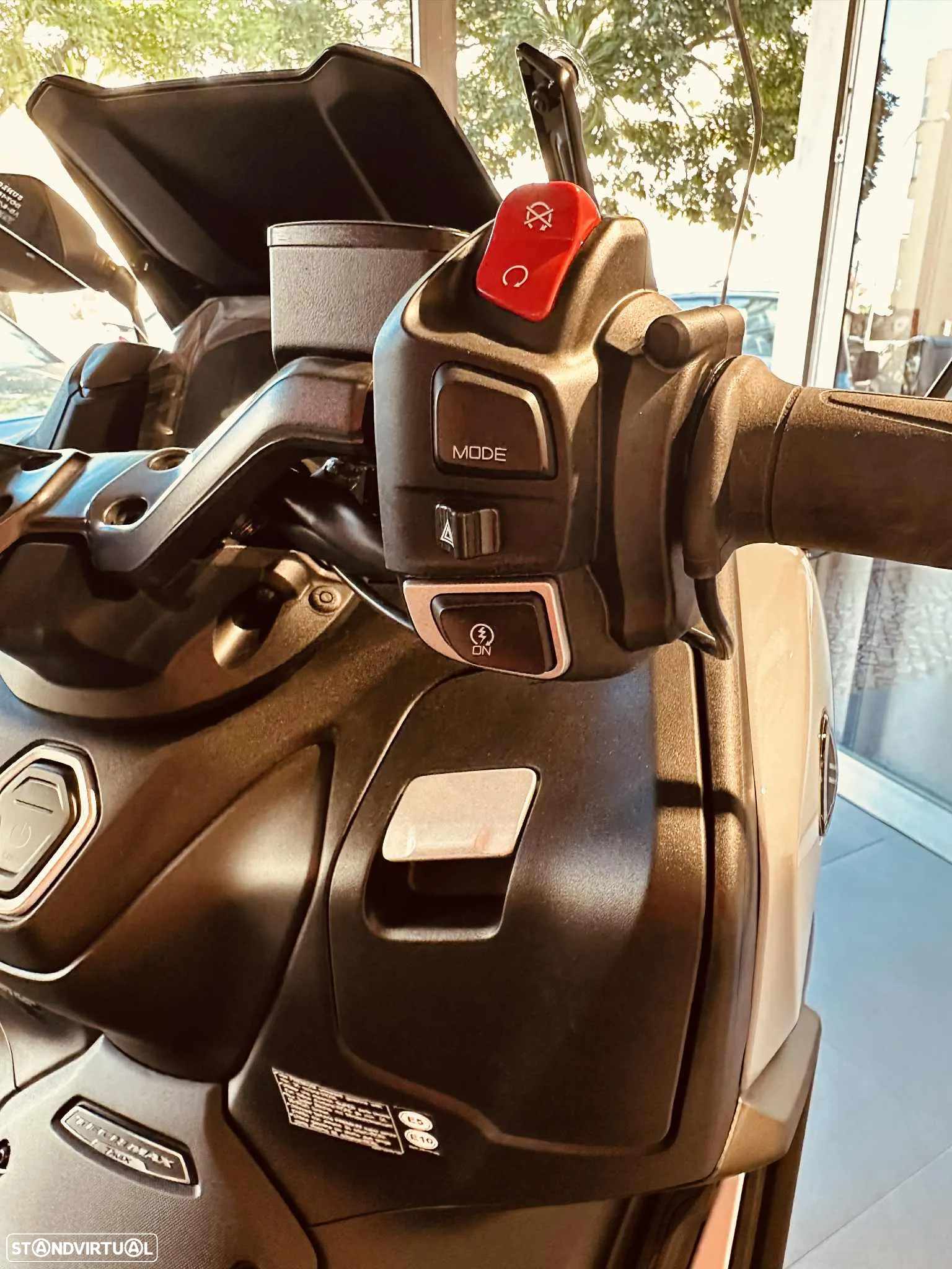 Yamaha TMAX 560 Tech Max - 10