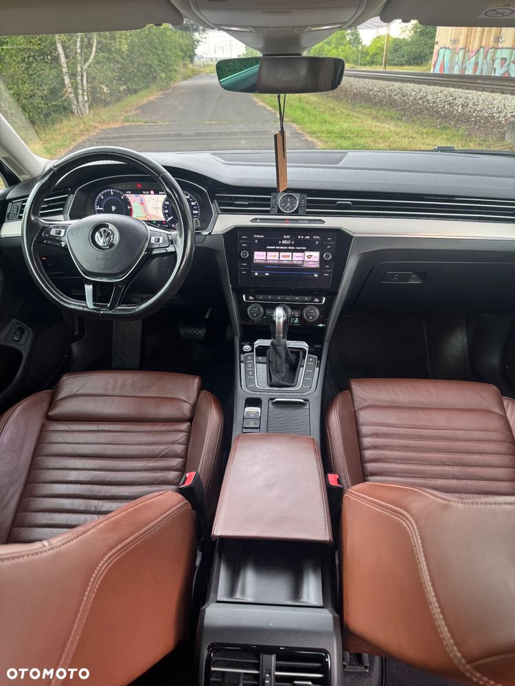 Volkswagen Passat - 7