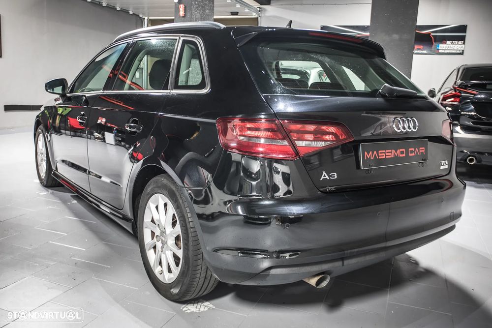 Audi A3 Sportback 1.6 TDI Attraction Ultra - 4
