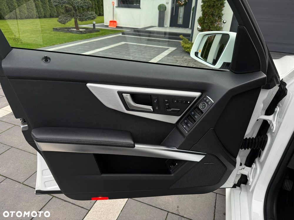 Mercedes-Benz GLK 350 CDI 4Matic (BlueEFFICIENCY) 7G-TRONIC - 16