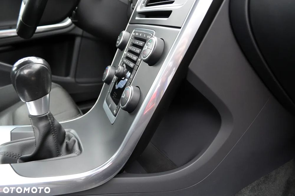 Volvo S60 T3 Kinetic - 31