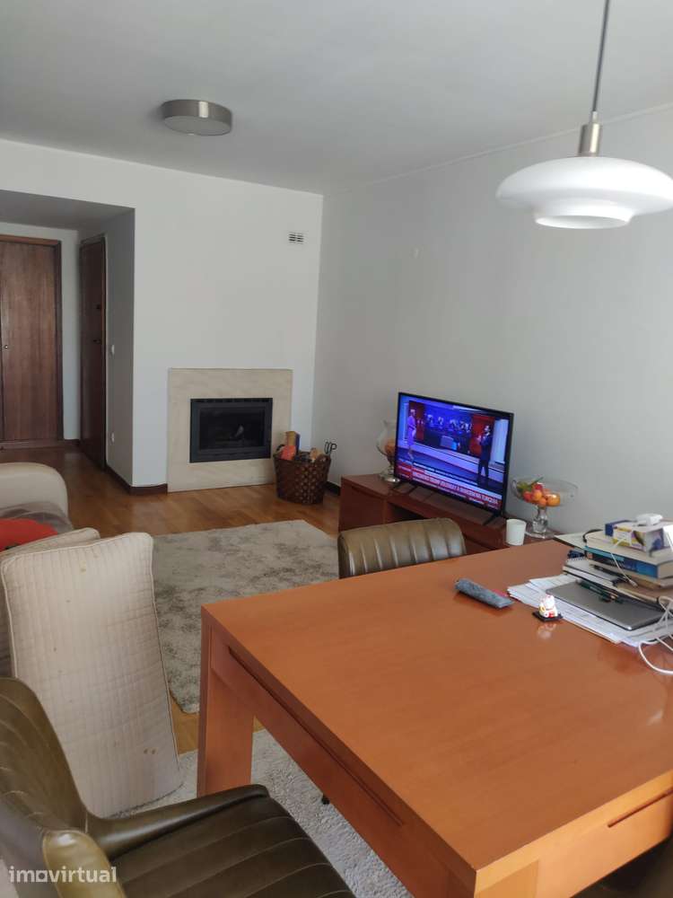 Apartamento T2 com garagem e varanda em Matosinhos - Grande imagem: 3/13