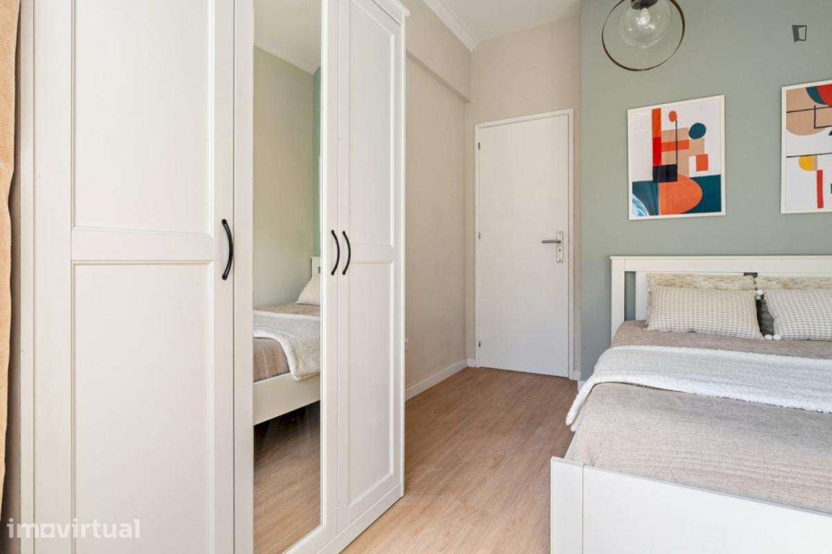 Quarto - localizado em Amadora Lisbon - Grande imagem: 3/23