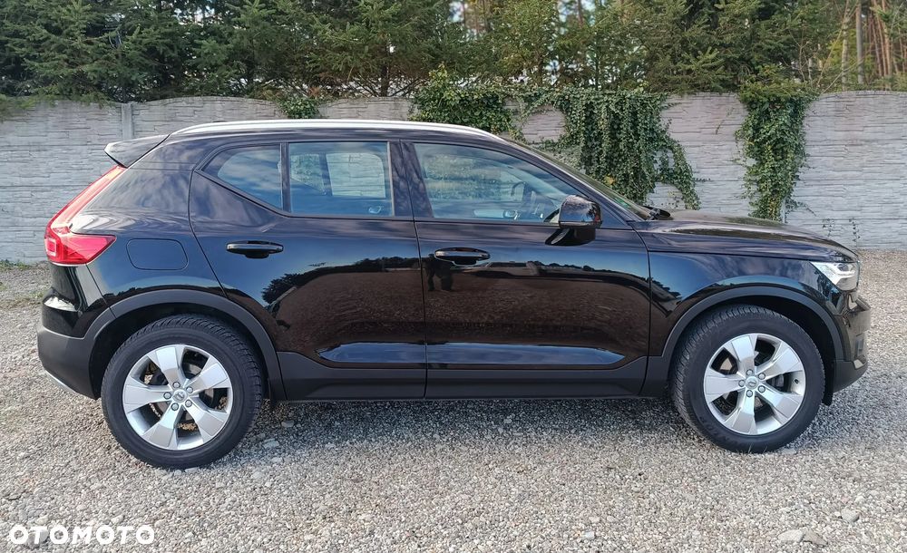 Volvo XC 40 T2 Momentum Pro - 2
