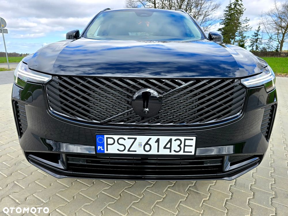 Volvo XC 90 T8 AWD Plug-In Hybrid Ultra Dark 7os - 4