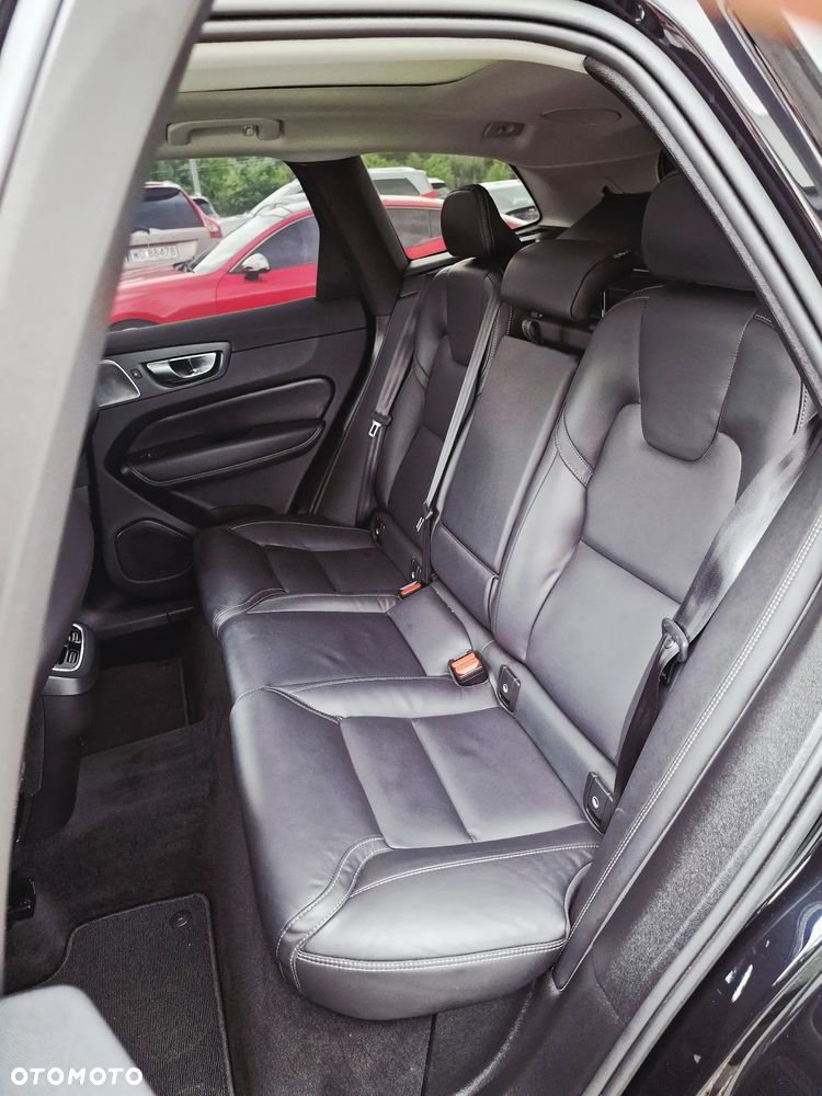 Volvo XC 60 B5 B AWD Ultimate Black Edition - 15