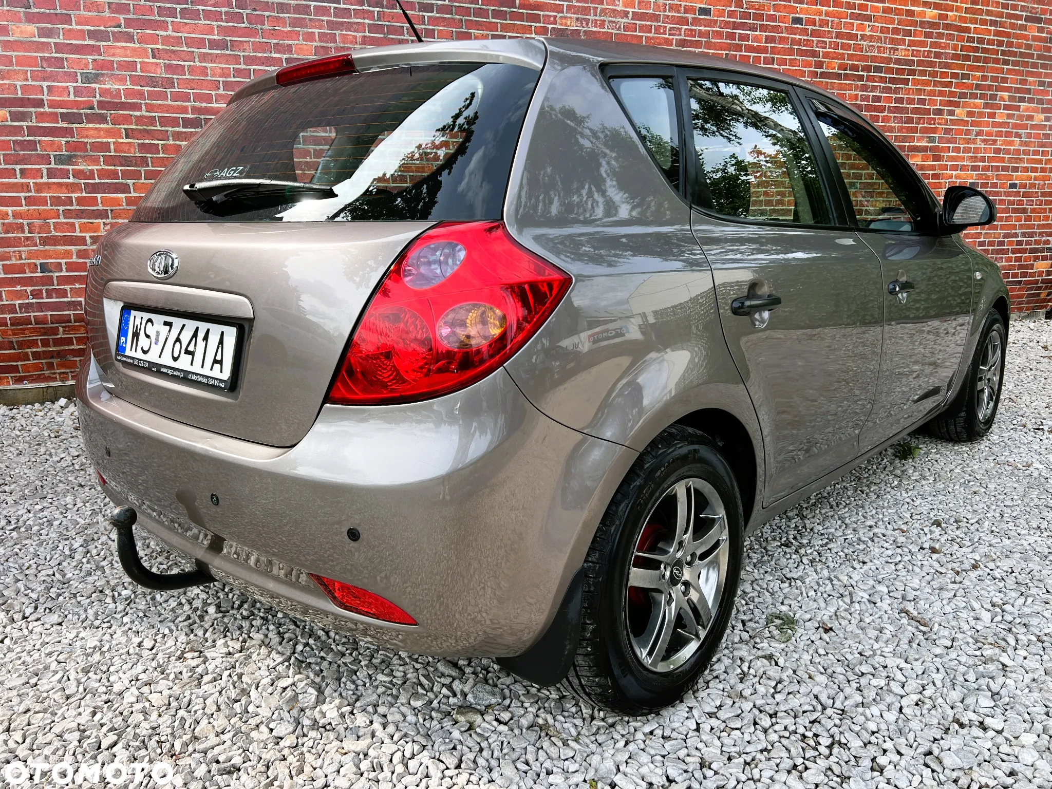 Kia Ceed - 4