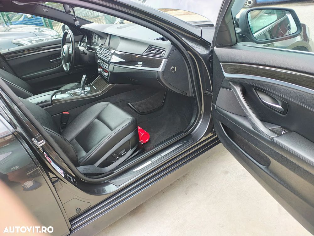 BMW Seria 5 520d Aut. Luxury Line - 24