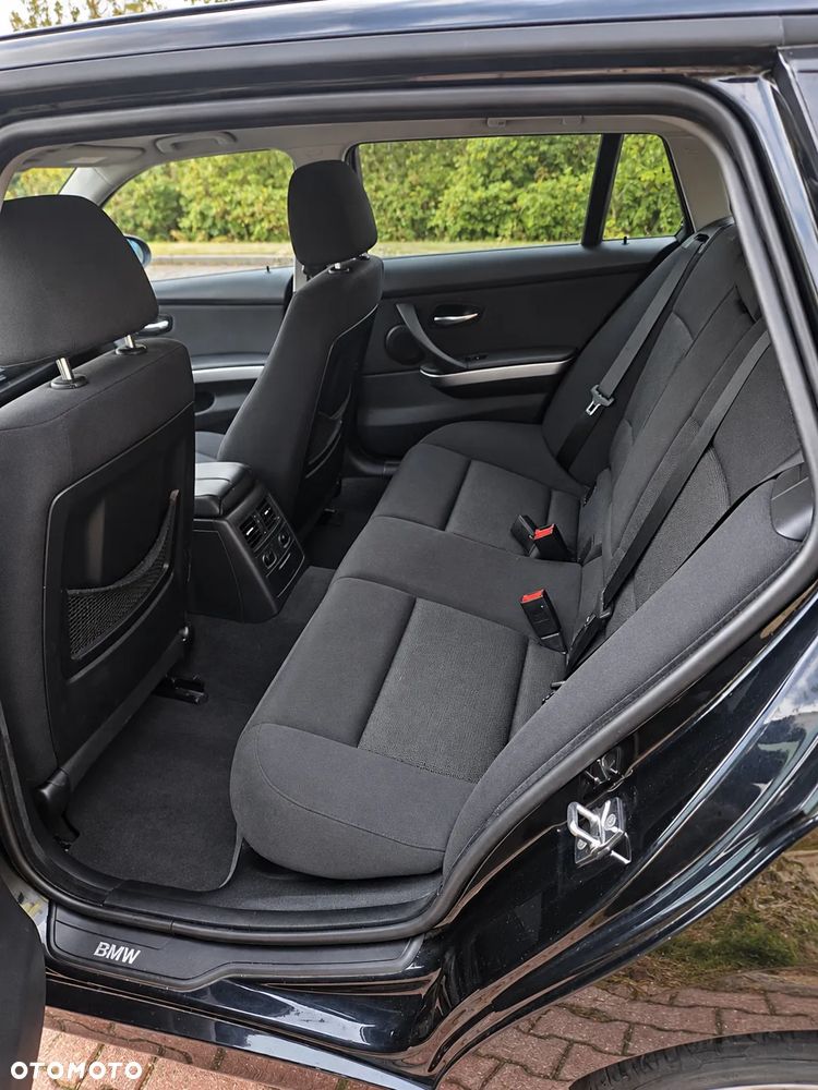 BMW Seria 3 320d - 5