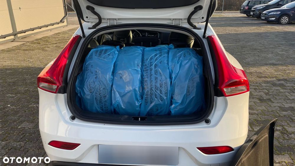 Volvo V40 D4 Inscription - 6