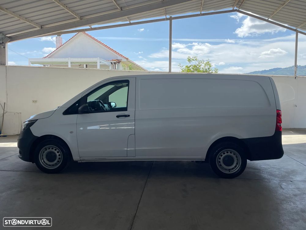 Mercedes-Benz VITO 111 CDI  ISOTÉRMICA - 2