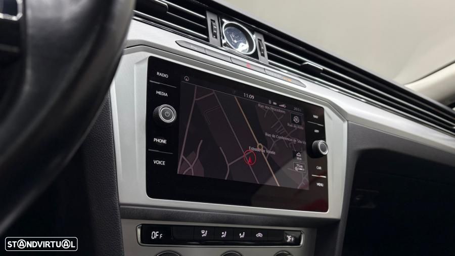 VW Passat Variant 1.6 TDI (BlueMotion ) DSG Comfortline - 13