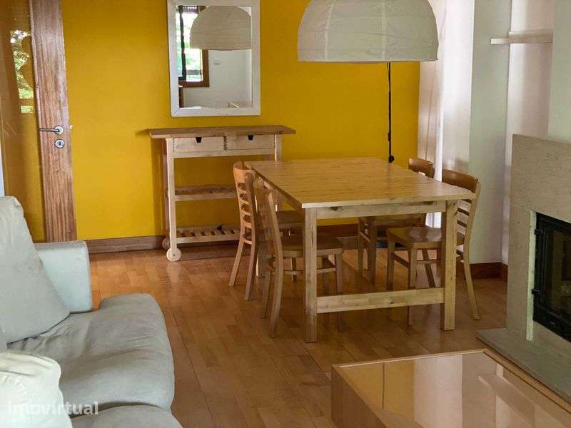 T2 com garagem, mobilado e equipado — Pronto a habitar - Grande imagem: 2/12
