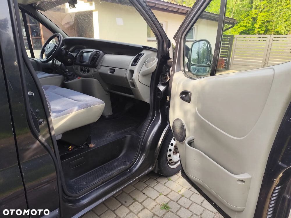 Renault Trafic Passenger - 7