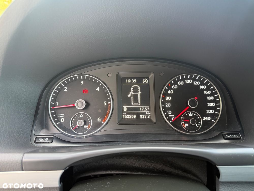 Volkswagen Touran - 18