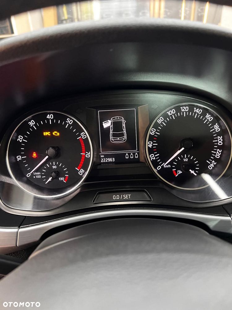 Skoda Fabia 1.0 Monte Carlo - 5
