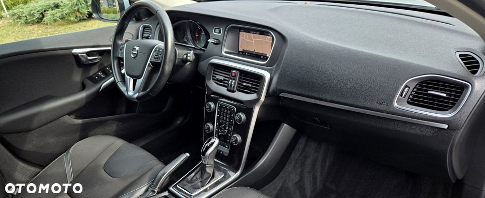 Volvo V40 D2 Geartronic Momentum - 19