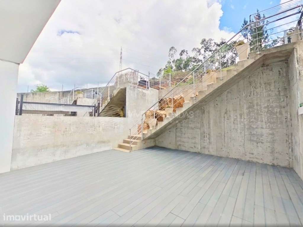 Moradia T3 com Terraço de 34 m² e Garagem - Carvalhosa, Paços de Fe... - Grande imagem: 4/35