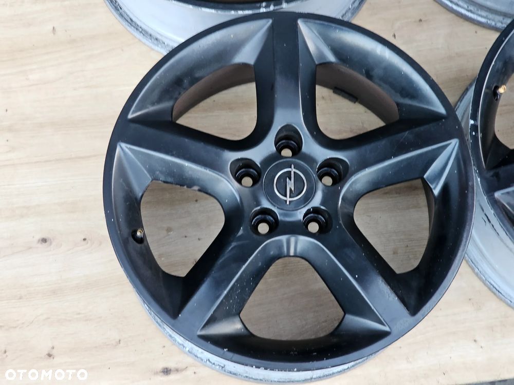 KOŁA FELGI ALUMINIOWE OPEL VECTRA ASTRA ZAFIRA SIGNUM MERIVA 17 cali 5x110 ET39 - 6