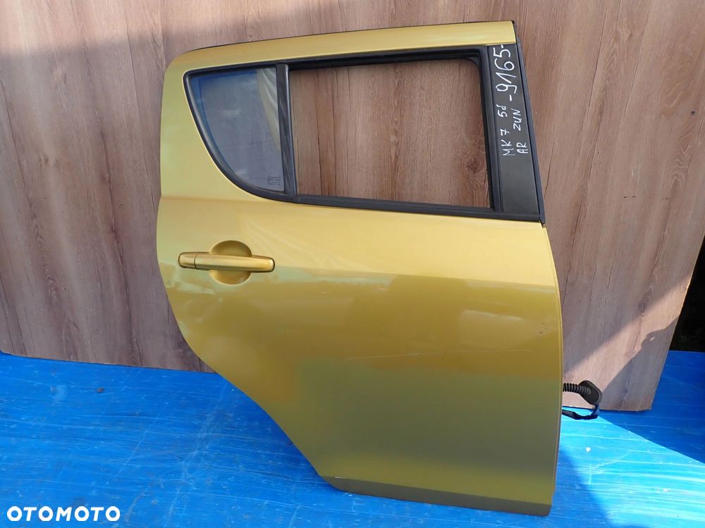 SUZUKI SWIFT MK7 5D 10-16 DRZWI TYLNE PRAWE ZUN - 1