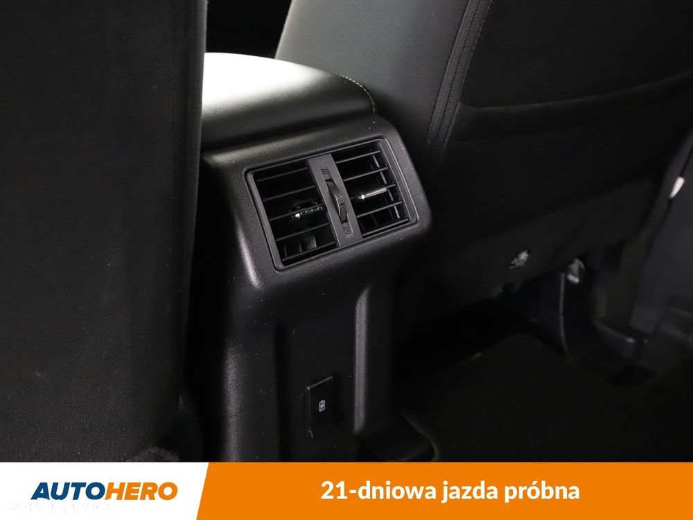 Mitsubishi Outlander - 36