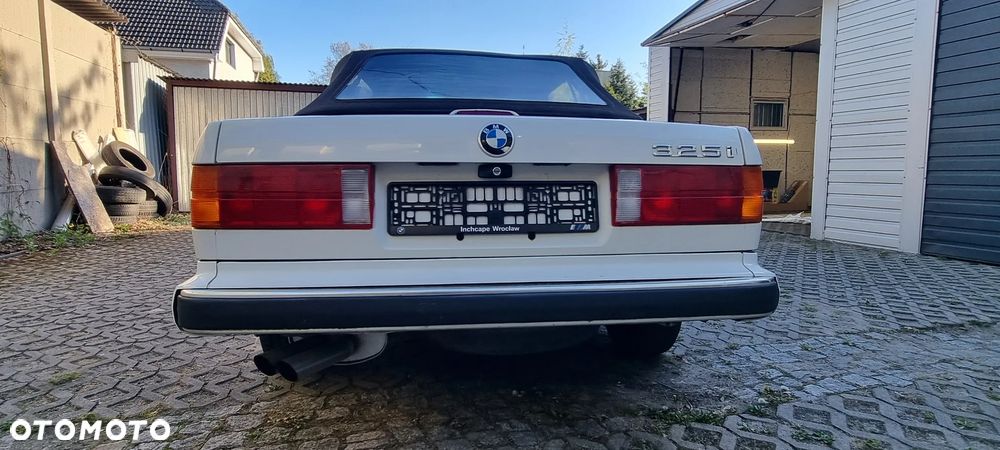 BMW Seria 3 325i - 4