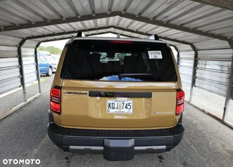 Toyota Land Cruiser - 6