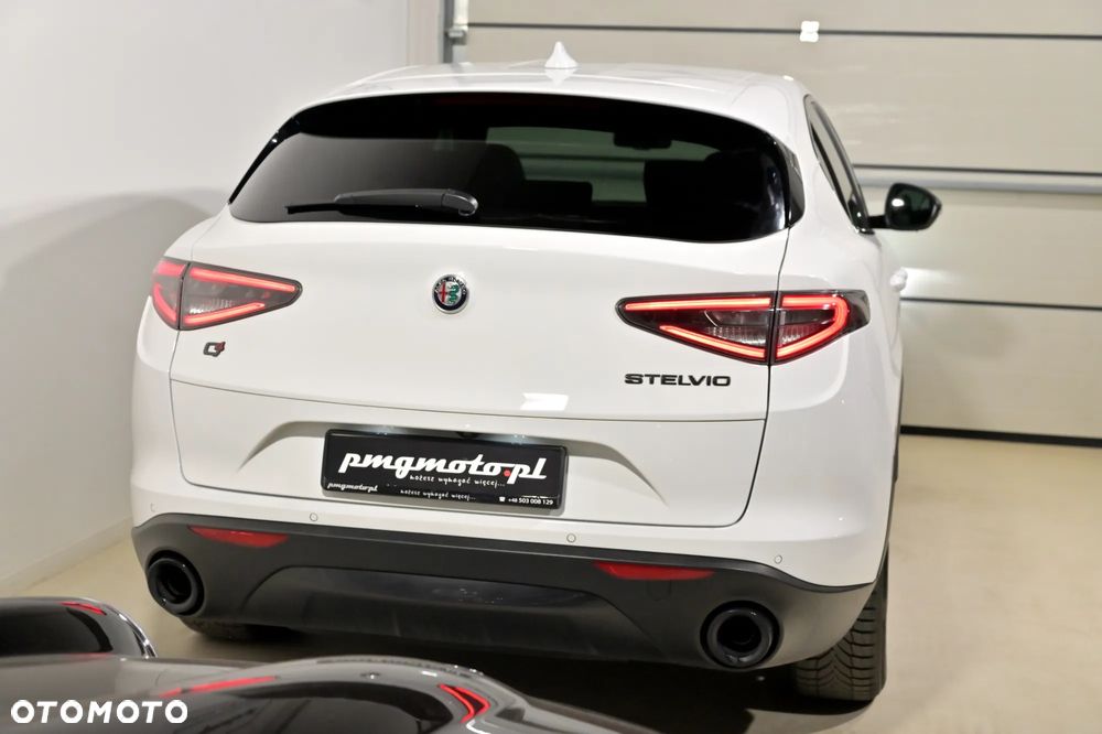 Alfa Romeo Stelvio 2.0 Turbo TI Q4 - 26