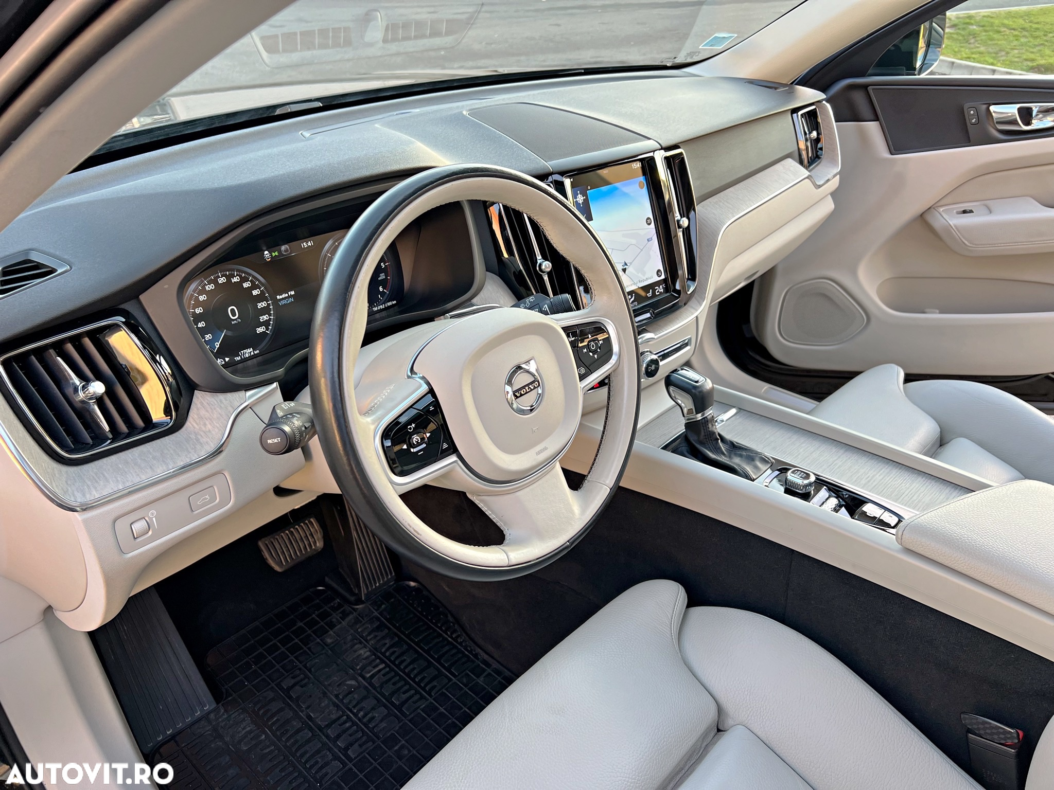 Volvo XC 60 D5 AWD Inscription - 6