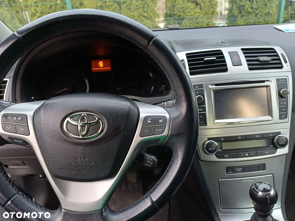 Toyota Avensis 1.8 Premium - 7