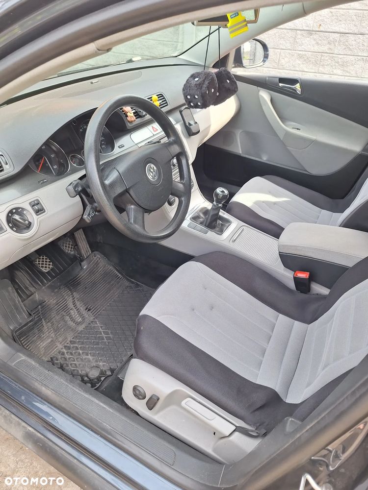 Volkswagen Passat 2.0 TDI DPF Comfortline Family - 9