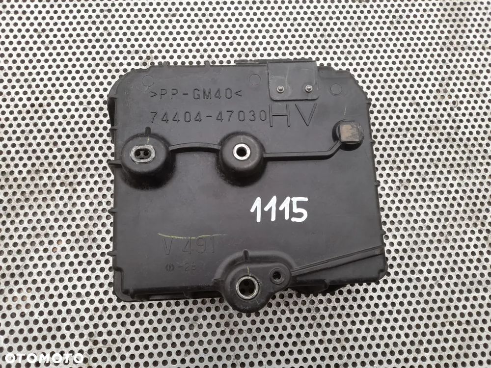 Toyota CHR Prius IV 4 XW50 Podstawa akumulatora - 3