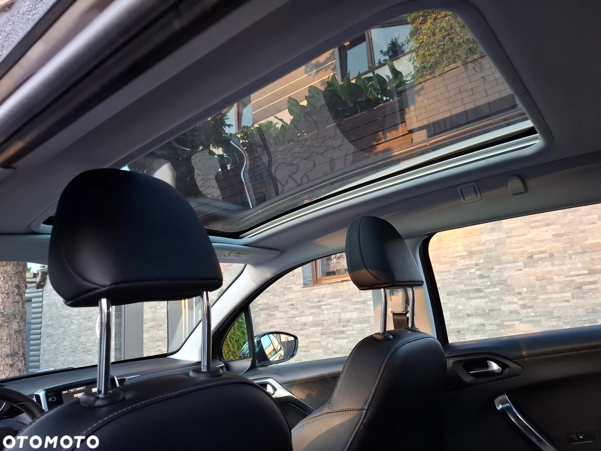 Peugeot 2008 1.6 BlueHDi Allure - 31