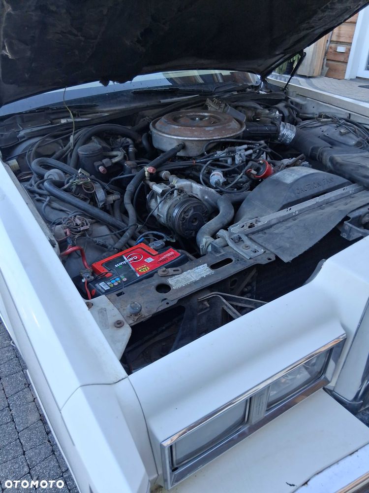 Lincoln Town Car - 8