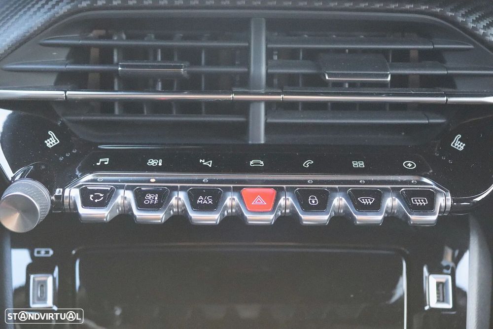 Peugeot e-2008 50 kWh GT - 28