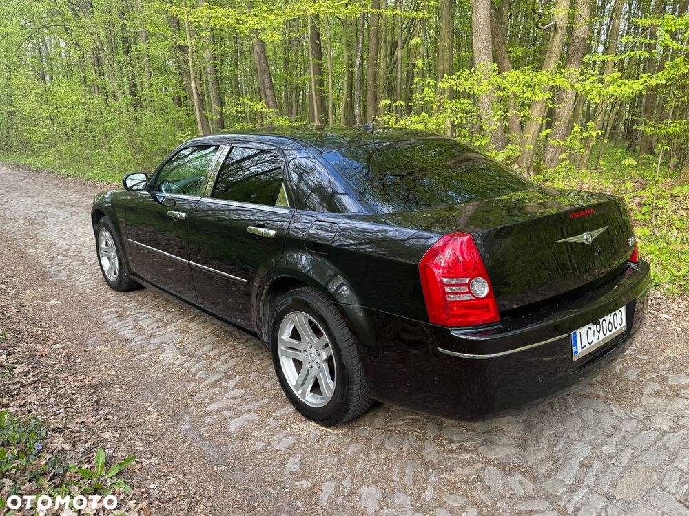 Chrysler 300C - 5