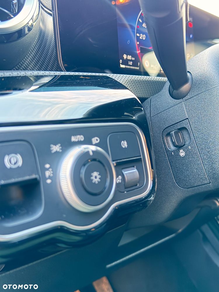 Mercedes-Benz Klasa A 180 7G-DCT Style - 22