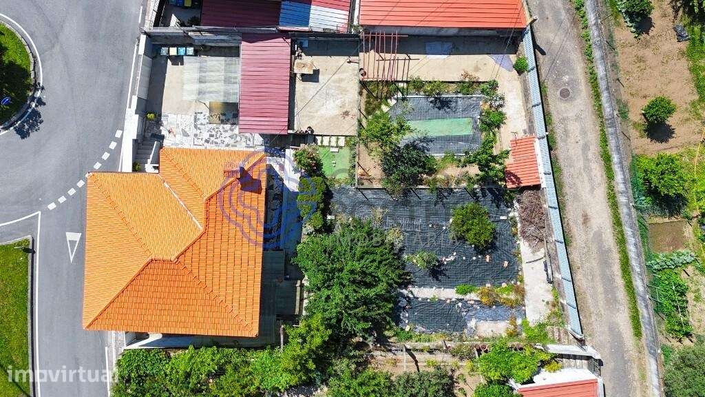 Moradia Isolada com dois pisos independentes com dois quartos cada. - Grande imagem: 4/60