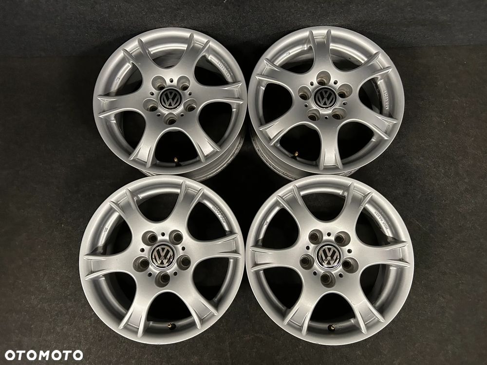 Alufelgi VW Golf 5, 6, Golf Plus, Touran, Caddy 16 cali 5x112 4szt. - 3