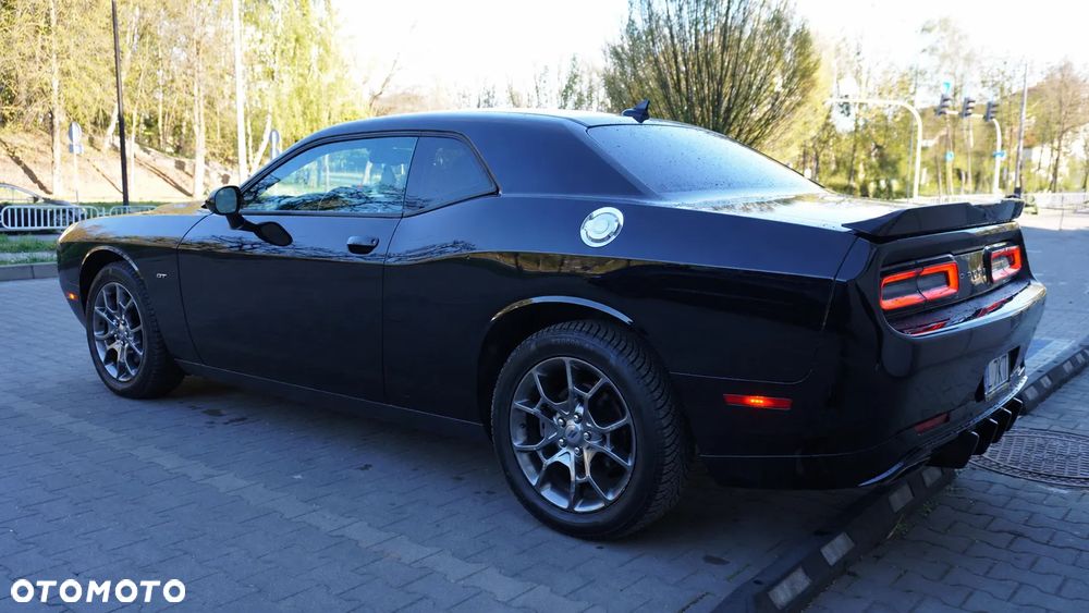 Dodge Challenger - 3