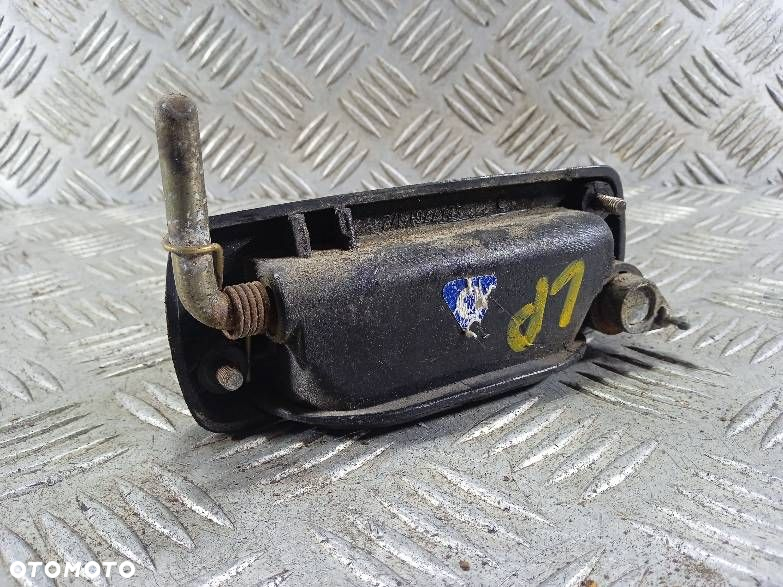 KLAMKA ZEWNĘTRZNA LEWY PRZÓD FIAT 126P - 2