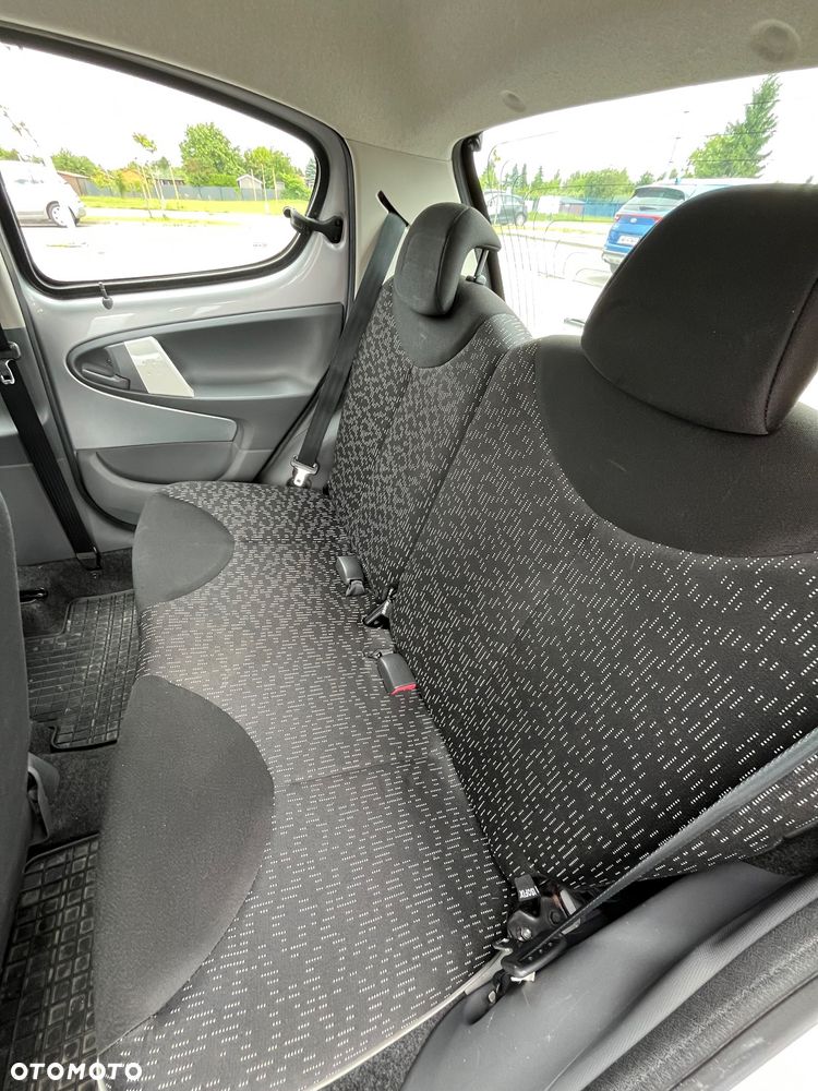 Peugeot 107 1.0 Urban Move Euro5 - 16