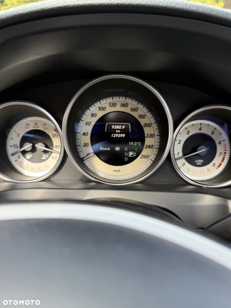 Mercedes-Benz Klasa E - 17