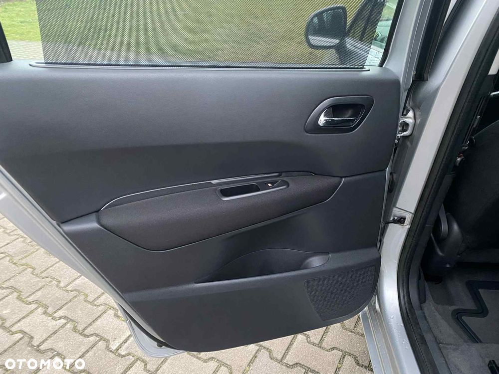 Peugeot 5008 HDI FAP 150 Premium - 18